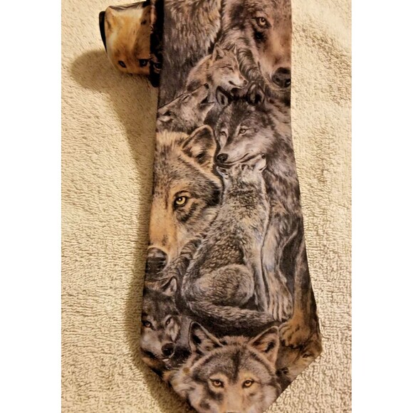 Vintage Men's Neck Tie D'em Crazy Wolves Brown D.C. Enterprises 1990's USA - Picture 7 of 9